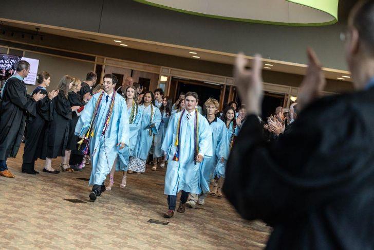 Lake Oswego among Oregon’s highest high school graduation rates 